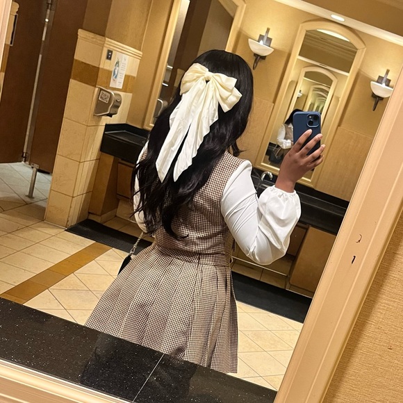 Meet your Posher, Amara - Picture 3 of 6